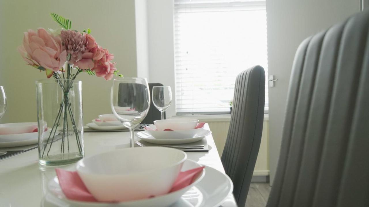 Jewel Of Barking London Villa ภายนอก รูปภาพ