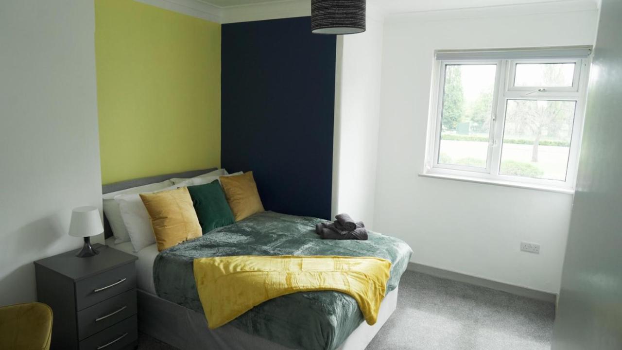 Jewel Of Barking London Villa ภายนอก รูปภาพ