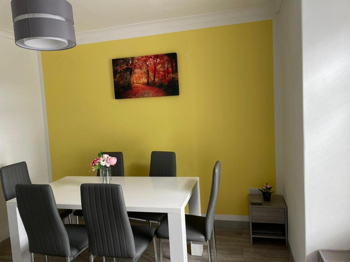 Jewel Of Barking London Villa ภายนอก รูปภาพ