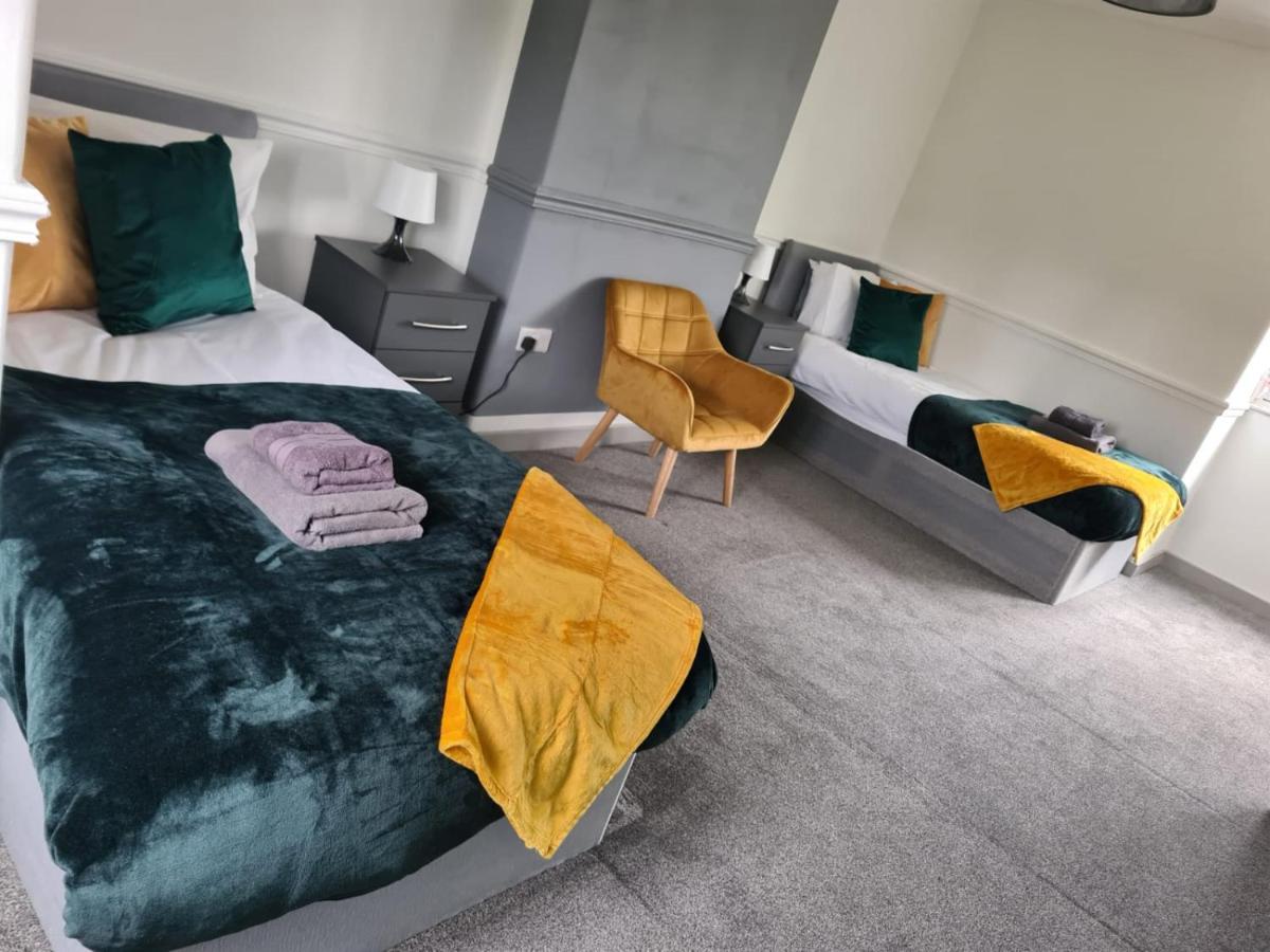 Jewel Of Barking London Villa ภายนอก รูปภาพ